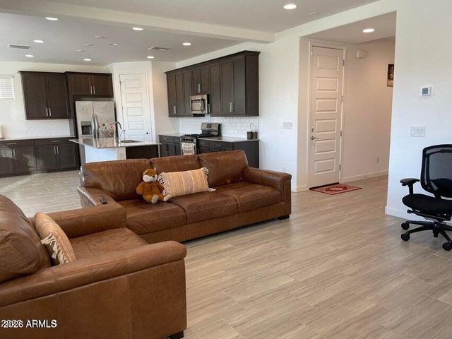 9115 W GLENROSA Avenue, Phoenix, AZ 85037