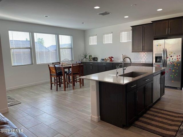 9115 W GLENROSA Avenue, Phoenix, AZ 85037