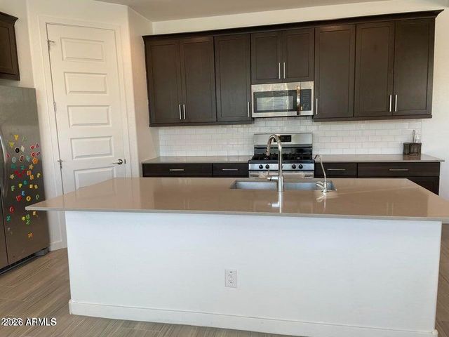 9115 W GLENROSA Avenue, Phoenix, AZ 85037