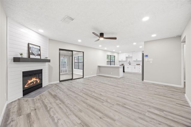 1915 Leander, San Antonio, TX 78251