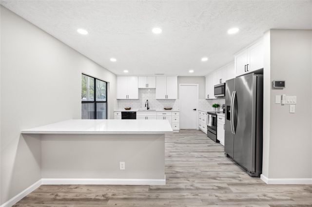 1915 Leander, San Antonio, TX 78251