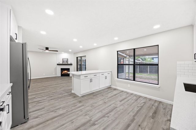 1915 Leander, San Antonio, TX 78251