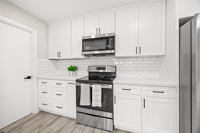 1915 Leander, San Antonio, TX 78251