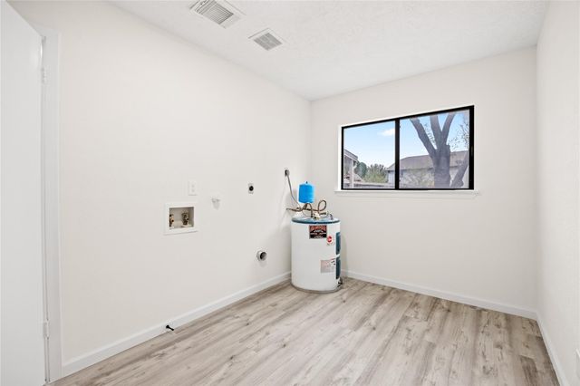 1915 Leander, San Antonio, TX 78251