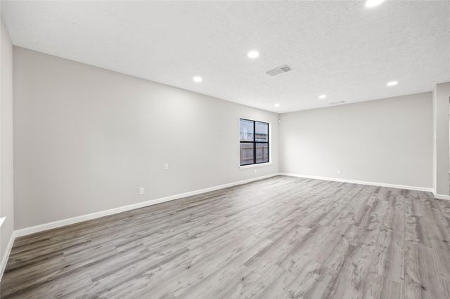 1915 Leander, San Antonio, TX 78251