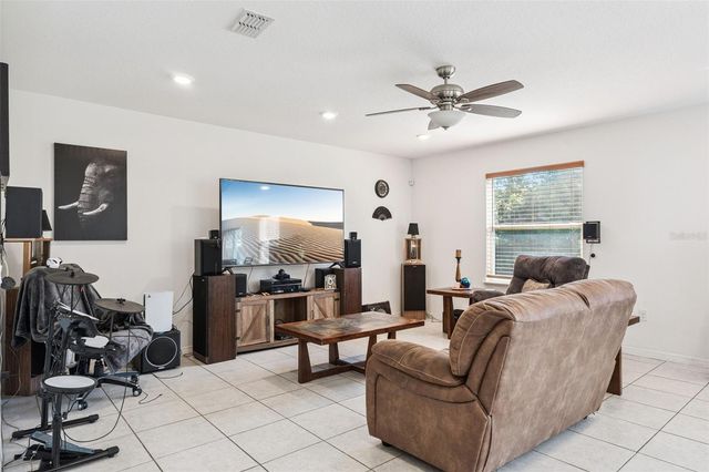 1995 5TH AVENUE, Deland, FL 32724