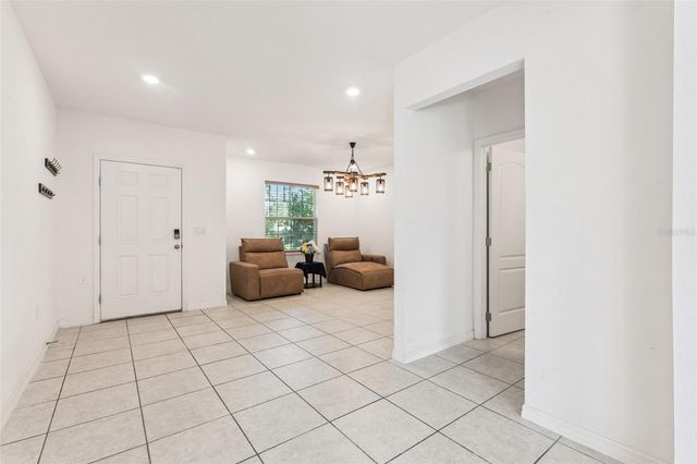 1995 5TH AVENUE, Deland, FL 32724