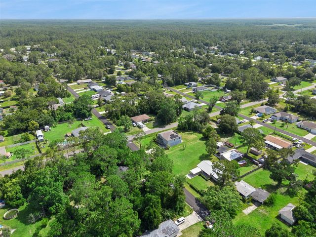 1995 5TH AVENUE, Deland, FL 32724
