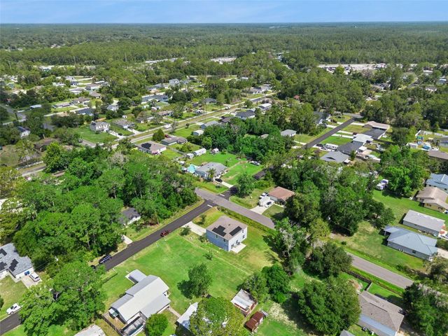 1995 5TH AVENUE, Deland, FL 32724