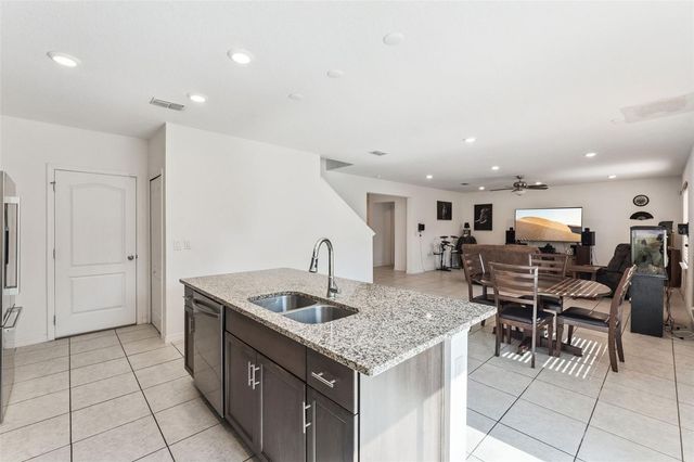 1995 5TH AVENUE, Deland, FL 32724