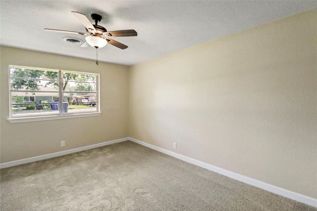 307 Avenue G, Brazoria, TX 77422