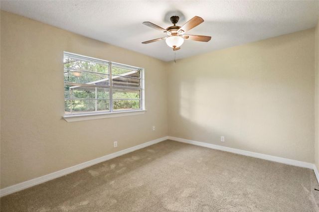 307 Avenue G, Brazoria, TX 77422