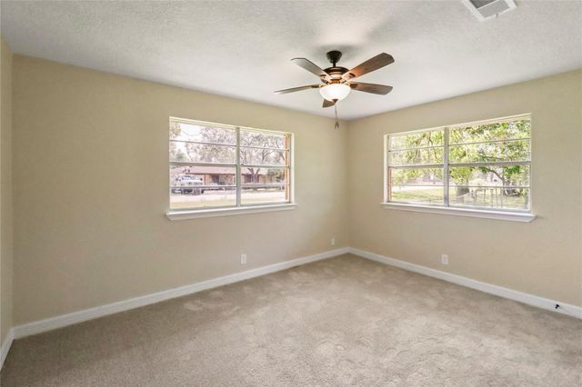 307 Avenue G, Brazoria, TX 77422