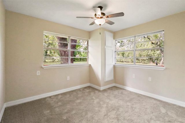 307 Avenue G, Brazoria, TX 77422