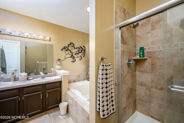 12 Rumford Court, Jackson, NJ 08527