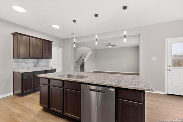 3127 Jackson Summit, Converse, TX 78109