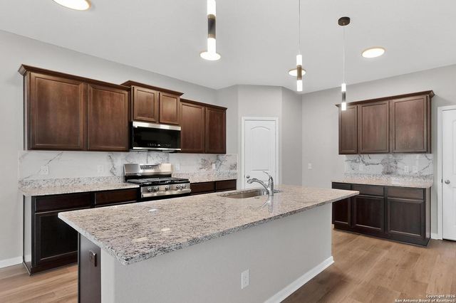 3127 Jackson Summit, Converse, TX 78109