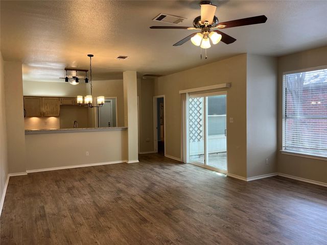 813 Black Locust DR, Pflugerville, TX 78660