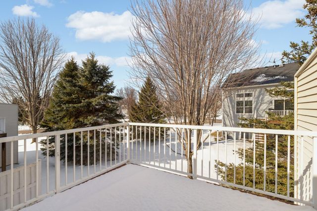 2209 St Johns Place, Woodbury, MN 55129