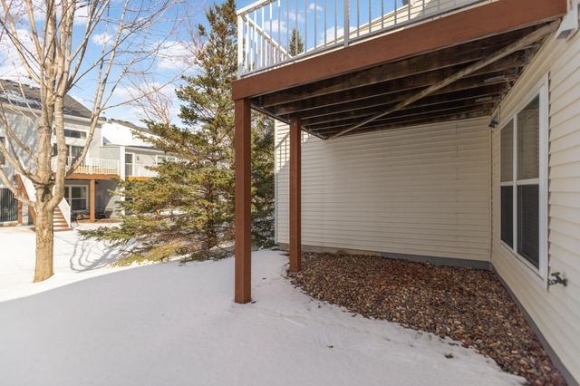 2209 St Johns Place, Woodbury, MN 55129