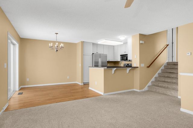 2209 St Johns Place, Woodbury, MN 55129