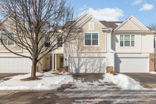 2209 St Johns Place, Woodbury, MN 55129