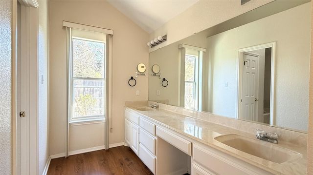 11513 Kempwood DR, Austin, TX 78750