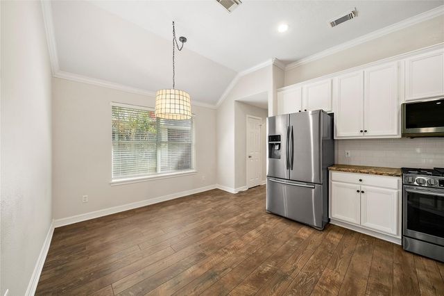 22 Heron Hollow Court, The Woodlands, TX 77382