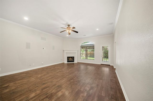 22 Heron Hollow Court, The Woodlands, TX 77382