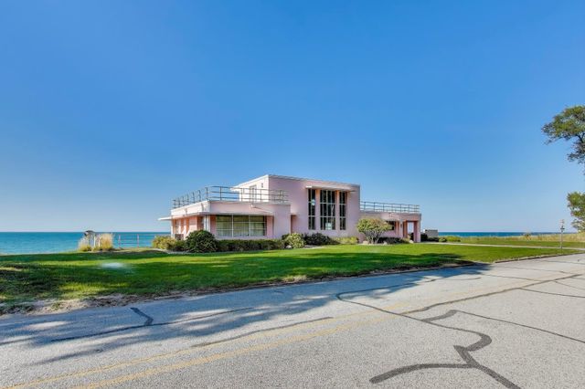 250 W Lake Front Drive W, Beverly Shores, IN 46301