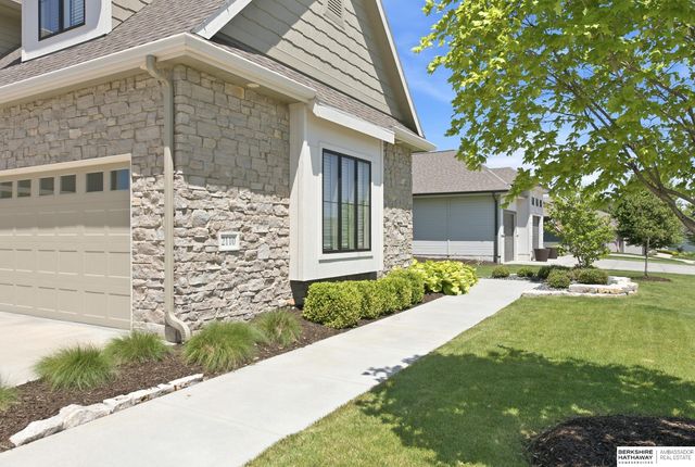 2110 S 210th Street, Omaha, NE 68022