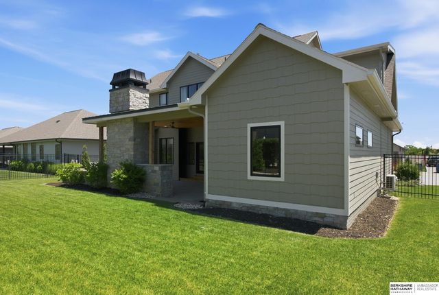 2110 S 210th Street, Omaha, NE 68022