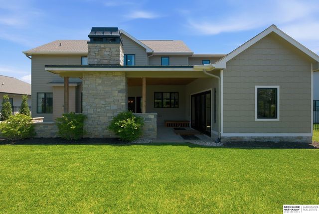2110 S 210th Street, Omaha, NE 68022