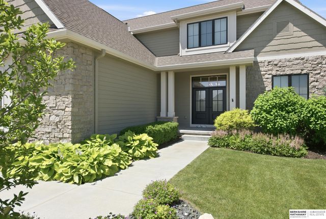 2110 S 210th Street, Omaha, NE 68022