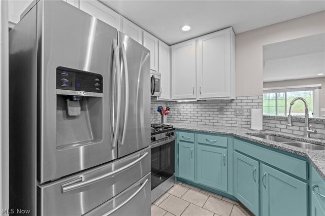 6755 Quarrystone Lane, Middleburg Heights, OH 44130