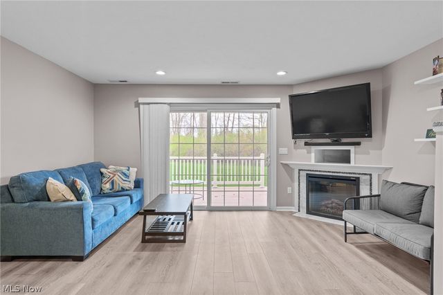 6755 Quarrystone Lane, Middleburg Heights, OH 44130