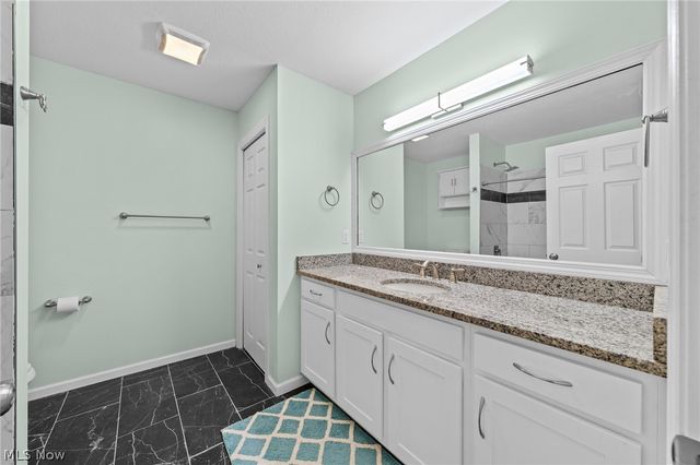 6755 Quarrystone Lane, Middleburg Heights, OH 44130