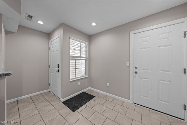 6755 Quarrystone Lane, Middleburg Heights, OH 44130