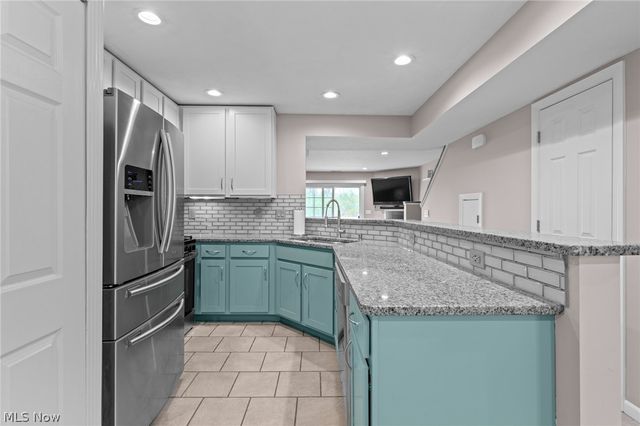 6755 Quarrystone Lane, Middleburg Heights, OH 44130