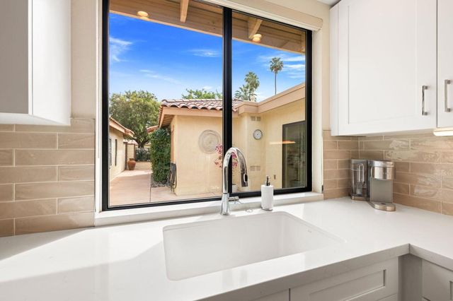 271 Tolosa Circle, Palm Desert, CA 92260