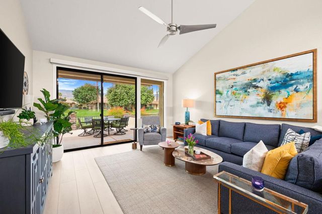 271 Tolosa Circle, Palm Desert, CA 92260