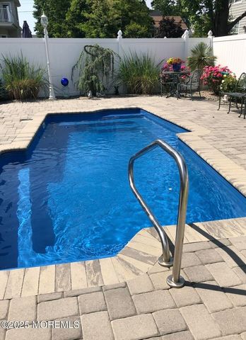 394 E Virginia Avenue, Manasquan, NJ 08736