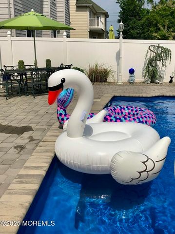 394 E Virginia Avenue, Manasquan, NJ 08736