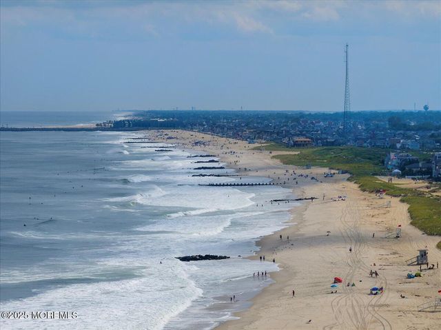 394 E Virginia Avenue, Manasquan, NJ 08736