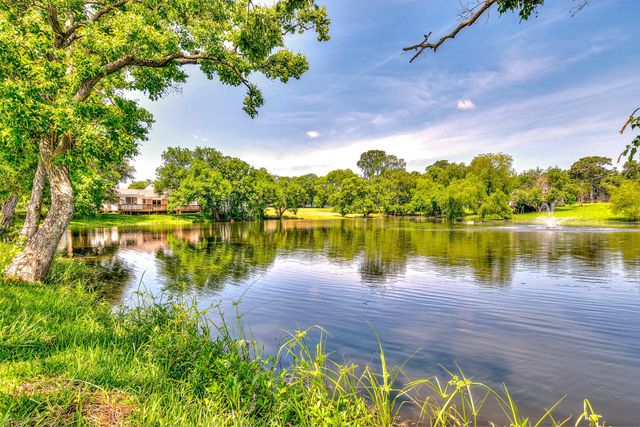 20 Clearview Street, Point Blank, TX 77364