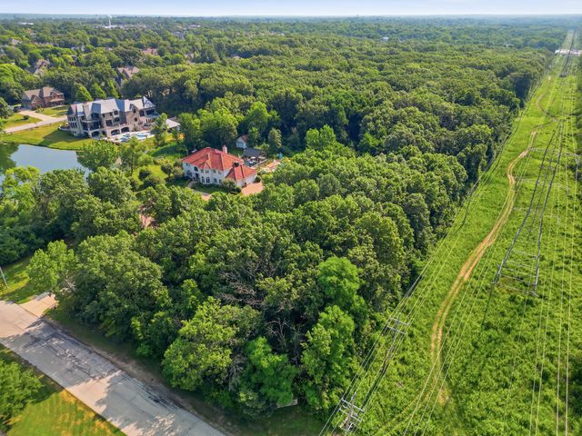 1365 Gordon Lane, Lemont, IL 60439