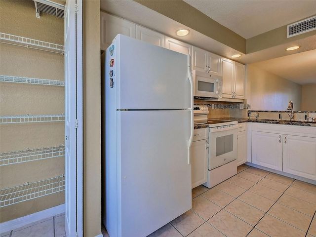 5725 GREENWOOD AVENUE 7104, North Port, FL 34287
