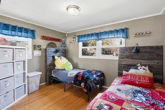 187 Magnolia St, Ukiah, CA 95482