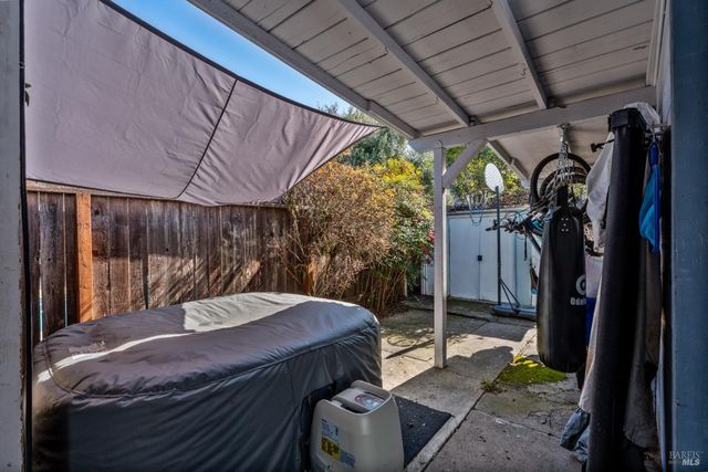187 Magnolia St, Ukiah, CA 95482