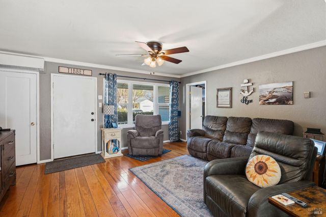 187 Magnolia St, Ukiah, CA 95482